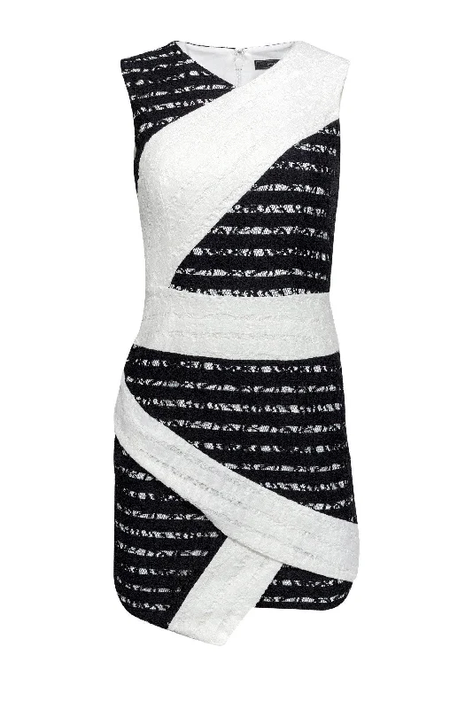 BCBG Max Azria - Black & White Lace Sheath Dress Sz 2 Lace Cocktail Dress