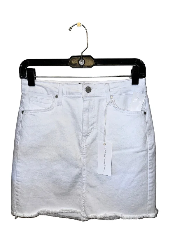 Skirt Mini & Short By Just Black  Size: S Mini Skirt Casual